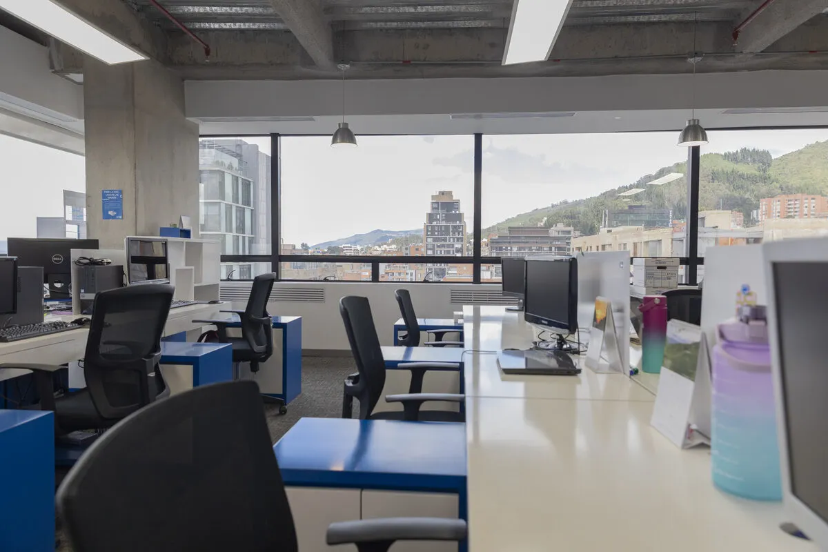 Vista panorámica de la oficina de SPI Américas en Bogotá, Colombia