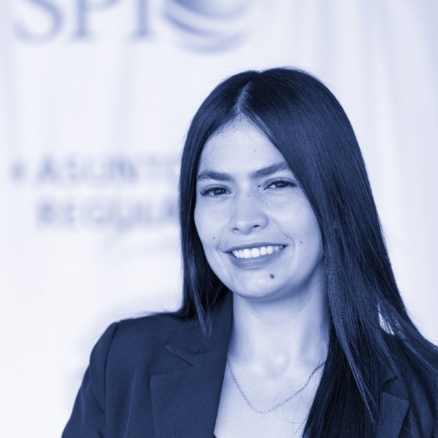 Leidy Marin, Abogada Junior